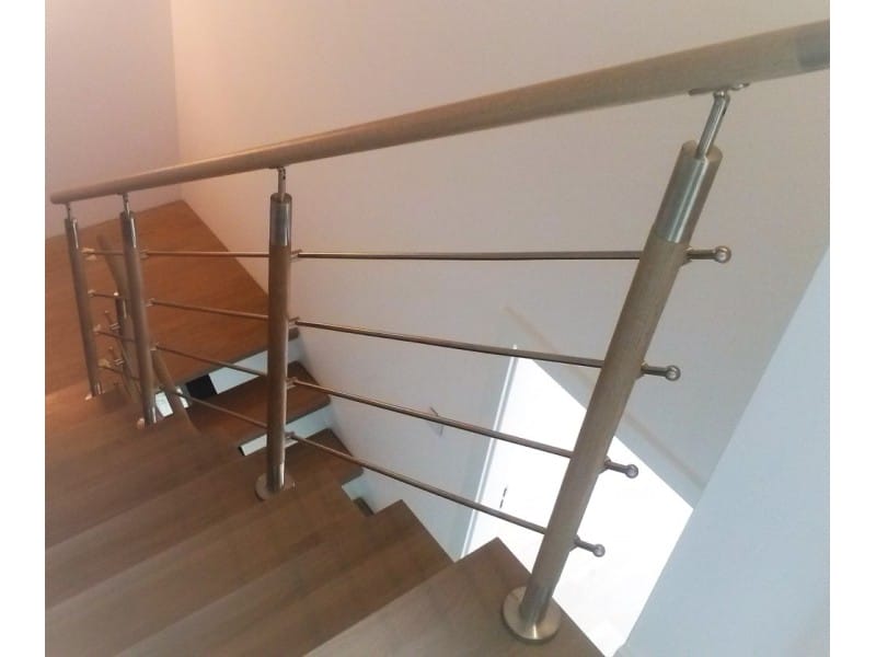 Montaż balustrad i poręczy